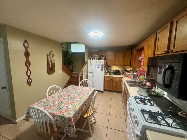 820 S Hartford Avenue, Russellville, AR 72801