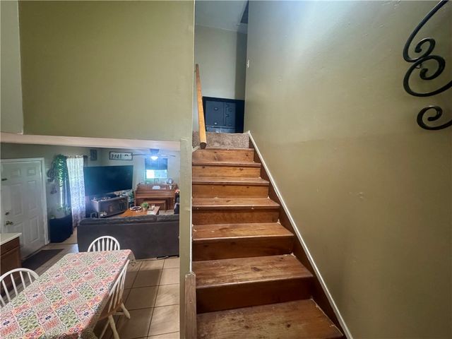 820 S Hartford Avenue, Russellville, AR 72801