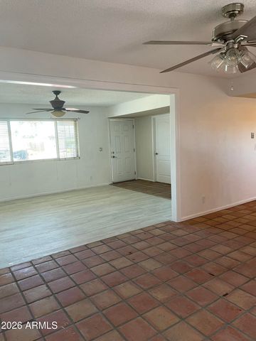 2261 E EVERGREEN Street, Mesa, AZ 85213