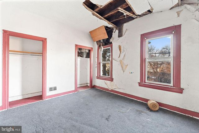 2622 SAUNDERS ST, Camden, NJ 08105