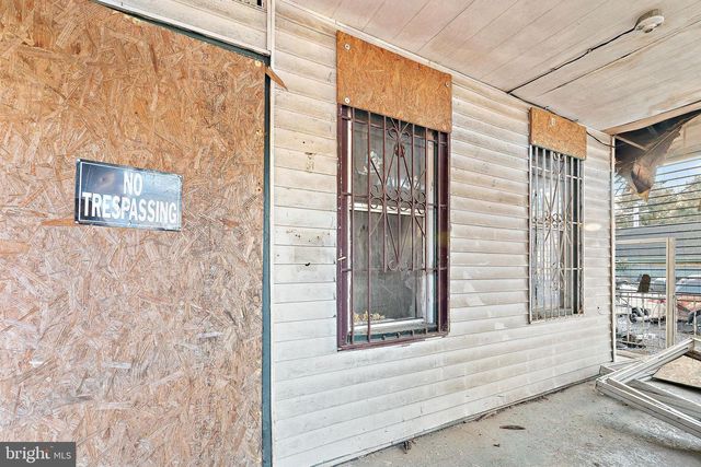 2622 SAUNDERS ST, Camden, NJ 08105