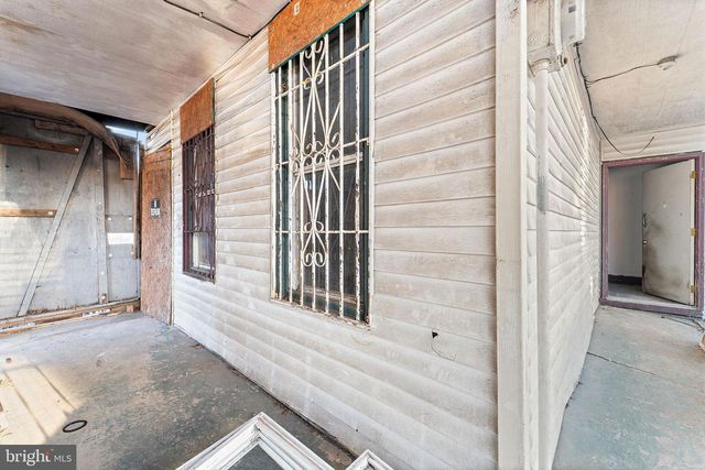 2622 SAUNDERS ST, Camden, NJ 08105