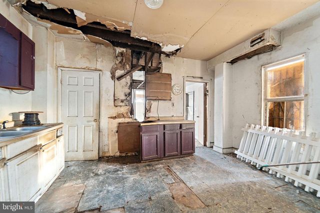 2622 SAUNDERS ST, Camden, NJ 08105