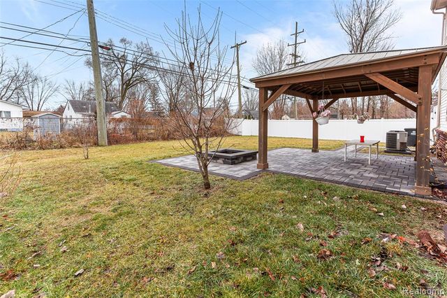 33555 Birchlawn, Westland, MI 48185