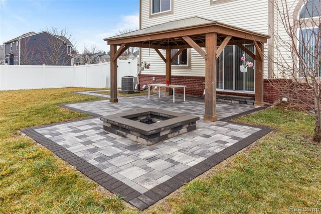 33555 Birchlawn, Westland, MI 48185