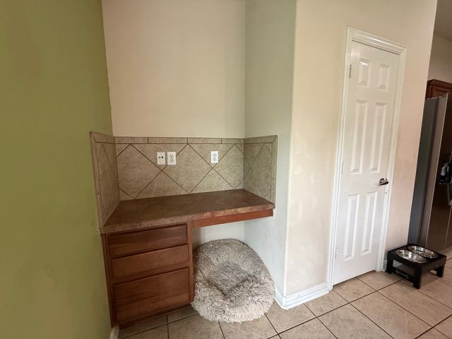 2440 Walker Street, Grand Prairie, TX 75052