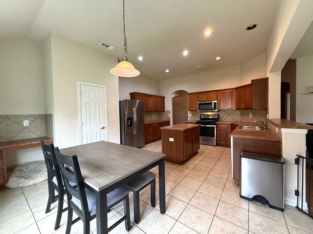 2440 Walker Street, Grand Prairie, TX 75052