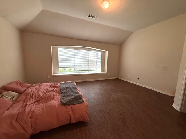 2440 Walker Street, Grand Prairie, TX 75052
