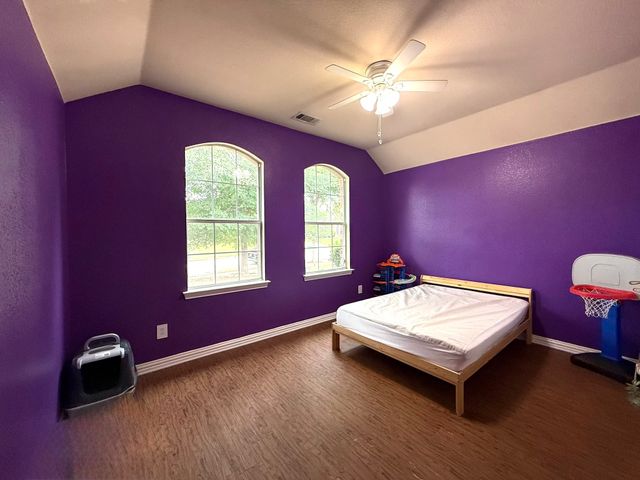 2440 Walker Street, Grand Prairie, TX 75052