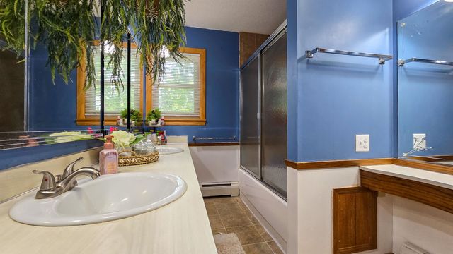 315 SW 9th Ave, Minot, ND 58701