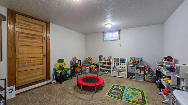 315 SW 9th Ave, Minot, ND 58701