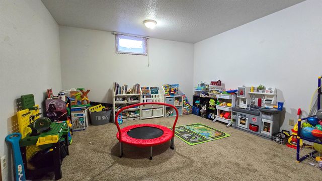 315 SW 9th Ave, Minot, ND 58701