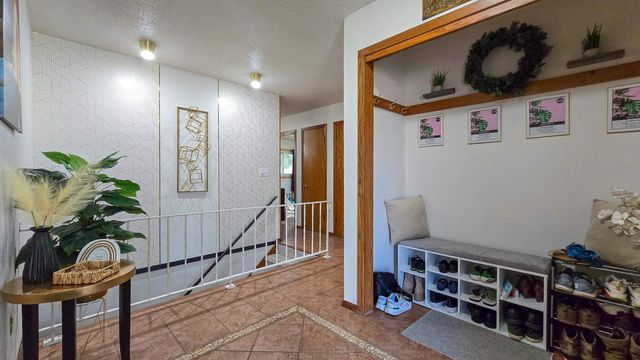 315 SW 9th Ave, Minot, ND 58701
