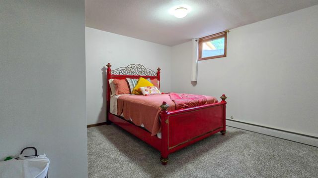 315 SW 9th Ave, Minot, ND 58701