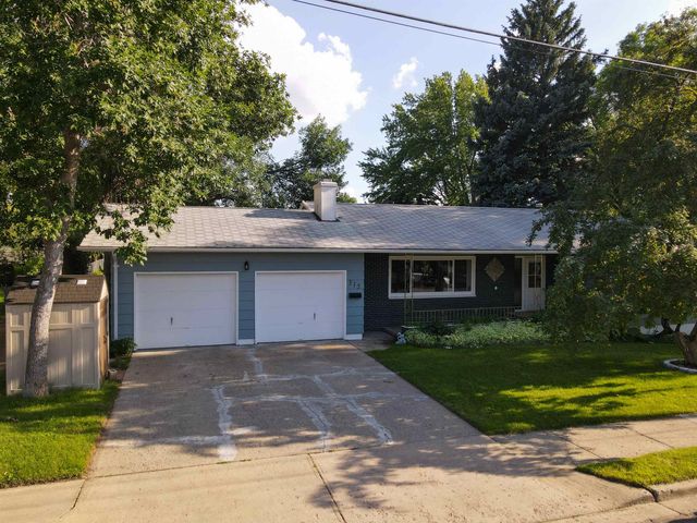 315 SW 9th Ave, Minot, ND 58701