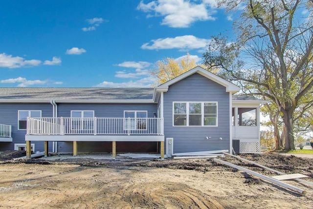 805 W Poplar Street, Palatine, IL 60067