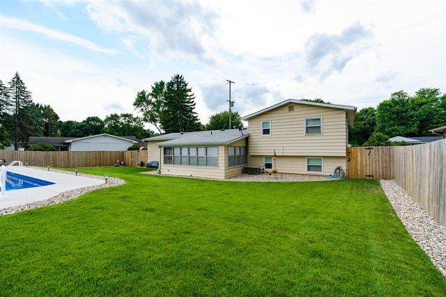 767 Cambridge Drive, Battle Creek, MI 49015