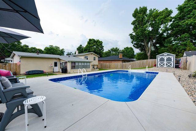 767 Cambridge Drive, Battle Creek, MI 49015