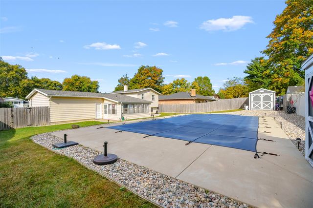 767 Cambridge Drive, Battle Creek, MI 49015