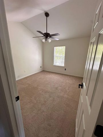 8658 Grassy Oak Trail, North Charleston, SC 29420