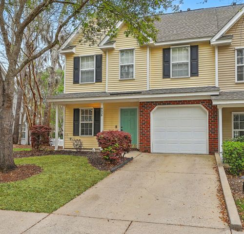 8658 Grassy Oak Trail, North Charleston, SC 29420