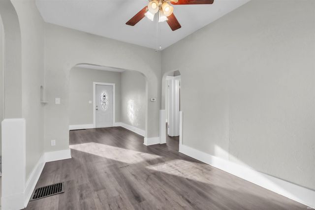 921 S Main Street, Kendallville, IN 46755