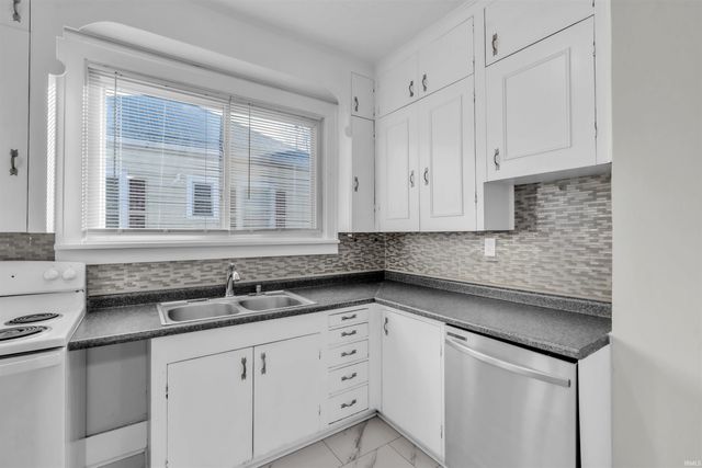 921 S Main Street, Kendallville, IN 46755