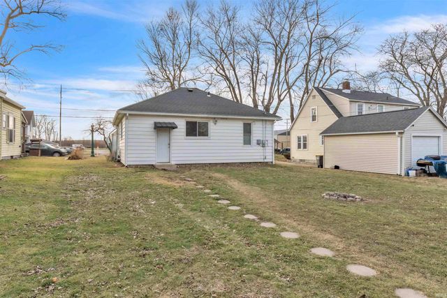 921 S Main Street, Kendallville, IN 46755