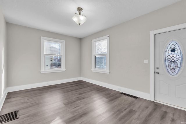 921 S Main Street, Kendallville, IN 46755