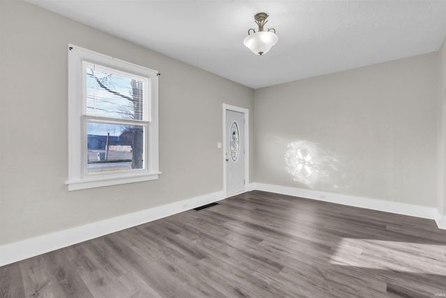 921 S Main Street, Kendallville, IN 46755