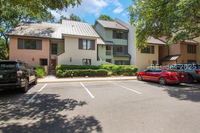 2 Lighthouse Ln Apt 821, Hilton Head Island, SC 29928