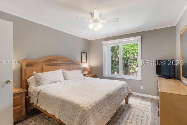 2 Lighthouse Ln Apt 821, Hilton Head Island, SC 29928