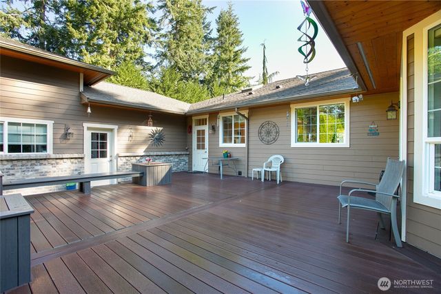 284 Rocky Mountain High Road, Camano Island, WA 98282
