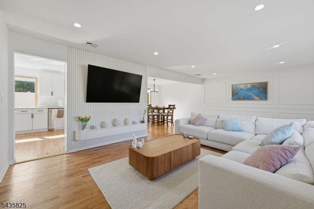 54 William St, North Arlington Boro, NJ 07031