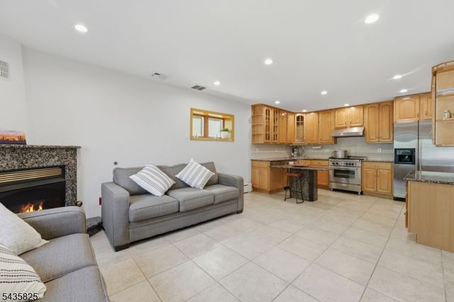 54 William St, North Arlington Boro, NJ 07031