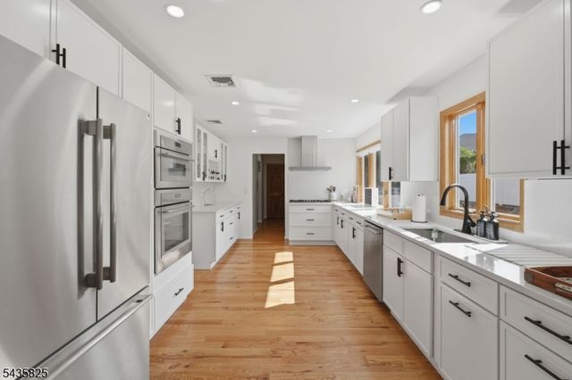 54 William St, North Arlington Boro, NJ 07031