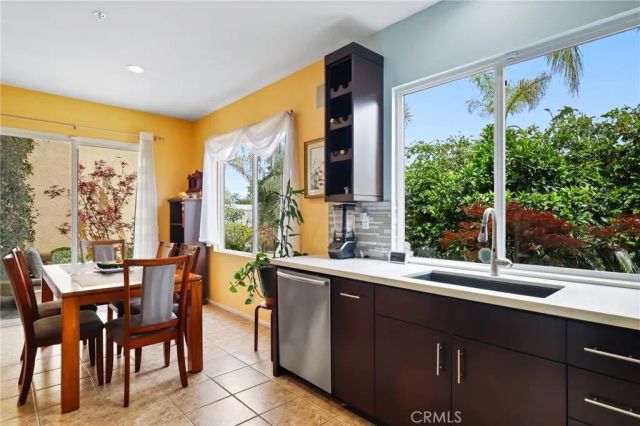 2 Serena Way, Stanton, CA 90680