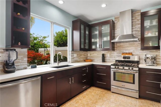 2 Serena Way, Stanton, CA 90680