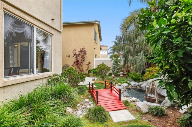 2 Serena Way, Stanton, CA 90680