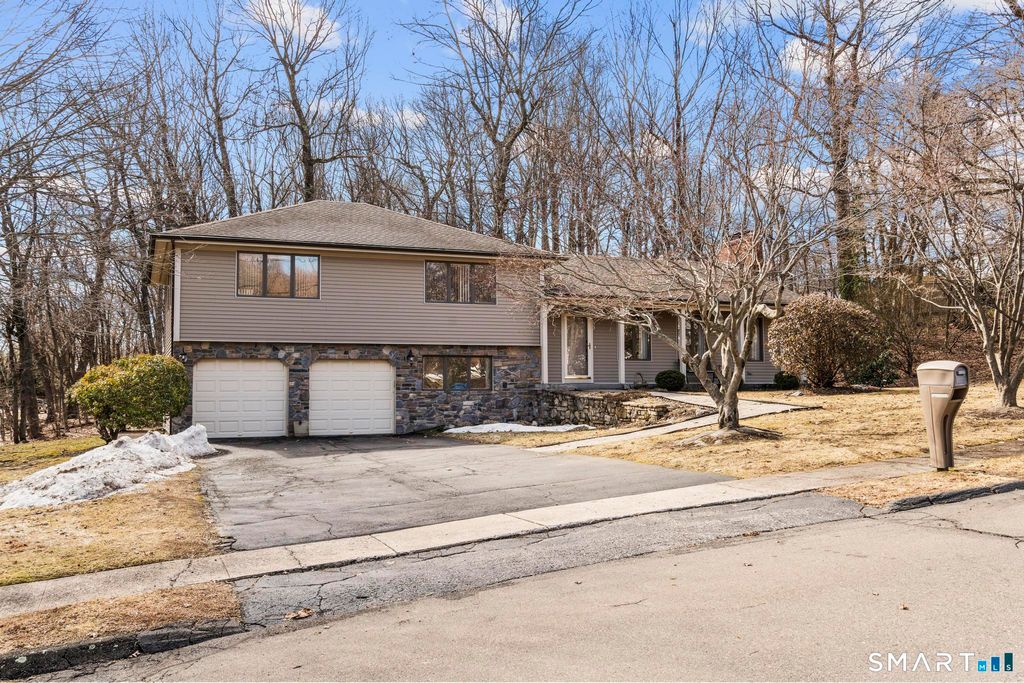 30 Cove Road, Bristol, CT 06010