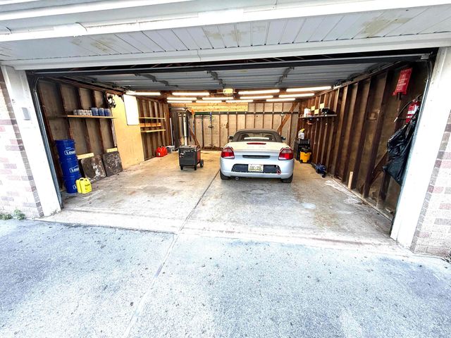 32215 Dover Drive, Warren, MI 48088