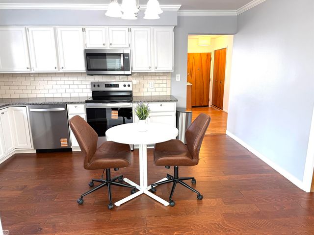 32215 Dover Drive, Warren, MI 48088