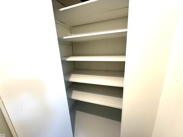 32215 Dover Drive, Warren, MI 48088