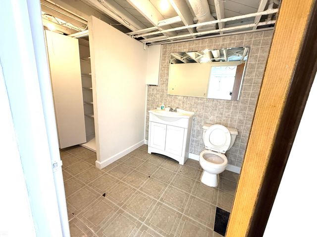 32215 Dover Drive, Warren, MI 48088