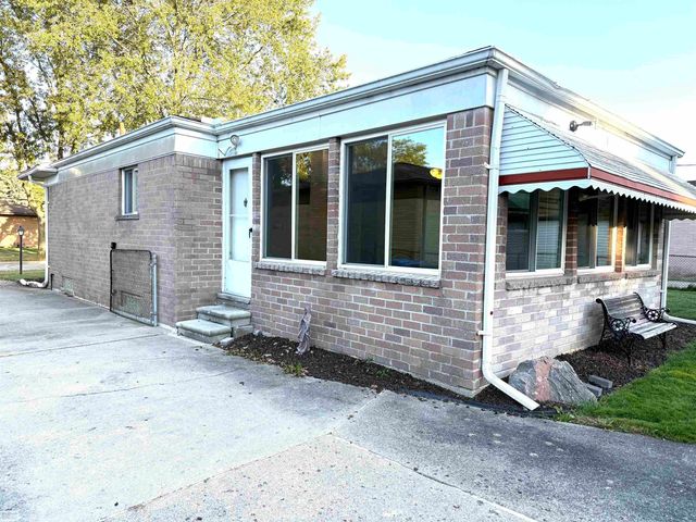 32215 Dover Drive, Warren, MI 48088