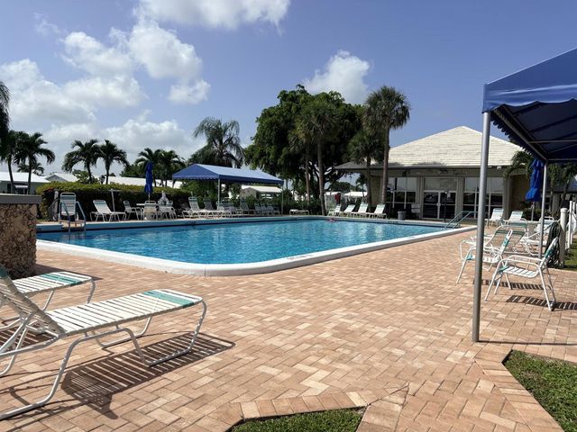 2193 SW Congress Boulevard, Boynton Beach, FL 33426