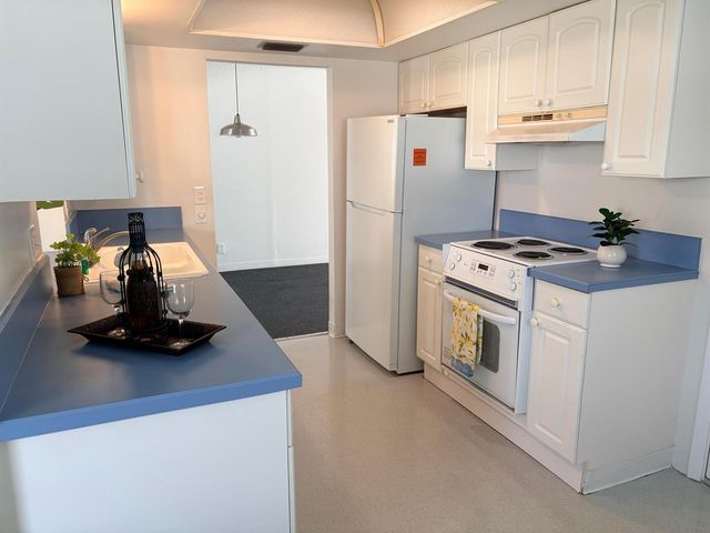 2193 SW Congress Boulevard, Boynton Beach, FL 33426