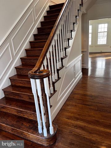 10207 SUNDANCE CT, Potomac, MD 20854