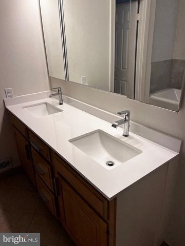 10207 SUNDANCE CT, Potomac, MD 20854