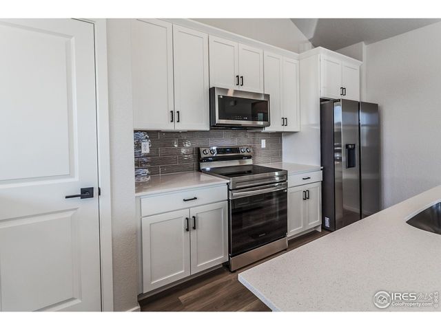 1811 Bounty Dr 8, Windsor, CO 80550